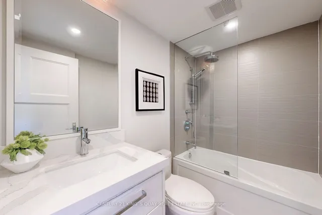 Additional image 19 of 3052 Bayview Ave