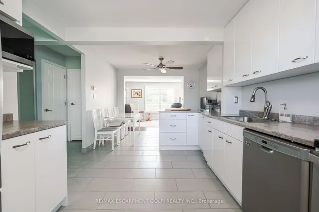 Additional image 17 of 202 LAVINA Cres Unit 10