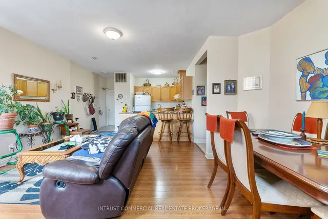 Additional image 19 of 3635 Dundas St