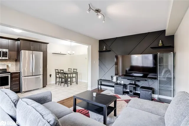 Additional image 15 of 10 Pumpkin Pass Unit 6