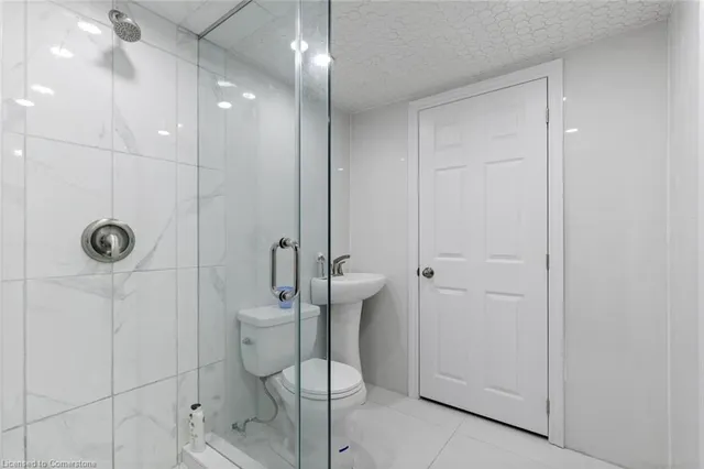 Additional image 27 of 1073 N Service Rd