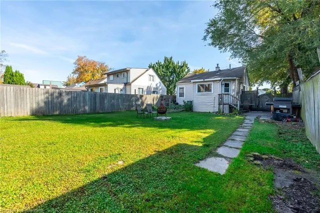 Additional image 29 of 11 Holly Ave