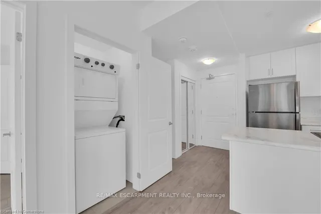 Additional image 16 of 460 Dundas St Unit 426