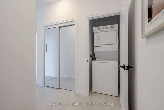 Additional image 28 of 460 Dundas St Unit 702