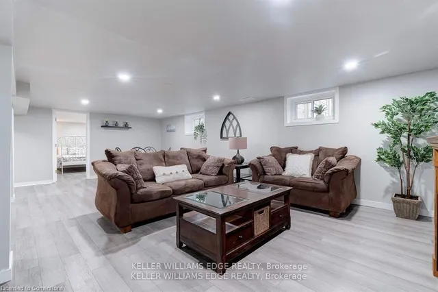 Additional image 20 of 17 Dundas St