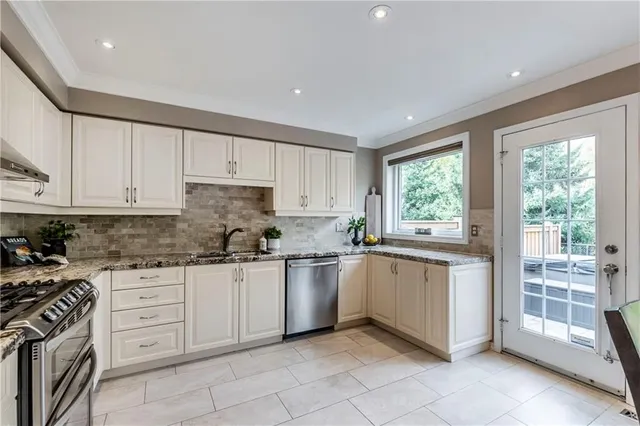 Additional image 12 of 5116 OAKLEY Dr