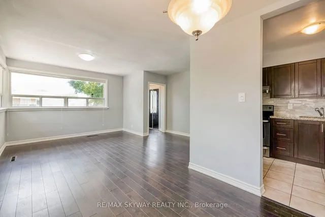 Additional image 10 of 279 ELMWOOD Cres