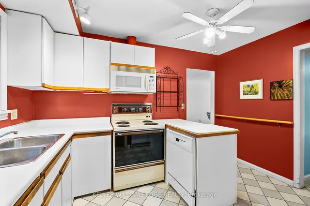 Additional image 11 of 38 Osler Dr