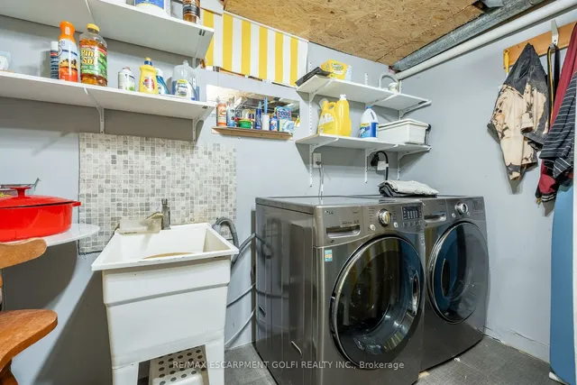 Additional image 32 of 46 VESPER Crt