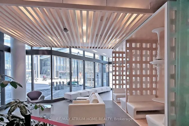 Additional image 32 of 45 Charles St Unit 1701