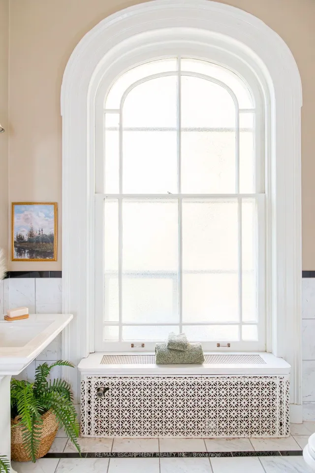 Additional image 30 of 30 South St