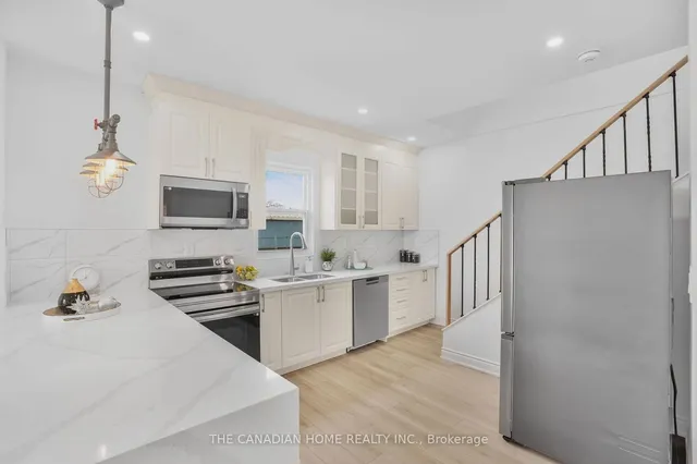 Additional image 17 of 582 Wentworth St