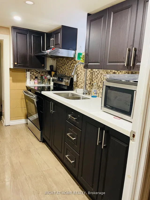 Additional image 13 of 28 Medhurst Rd