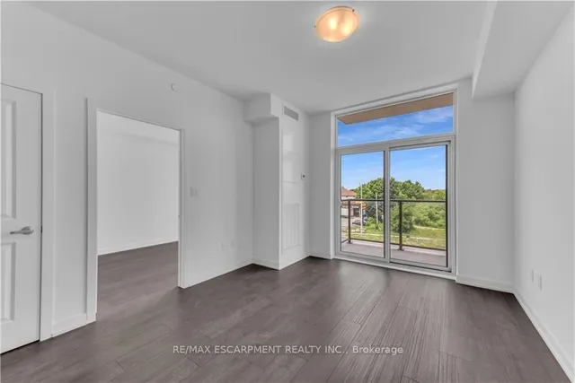 Additional image 14 of 460 Dundas St Unit 308