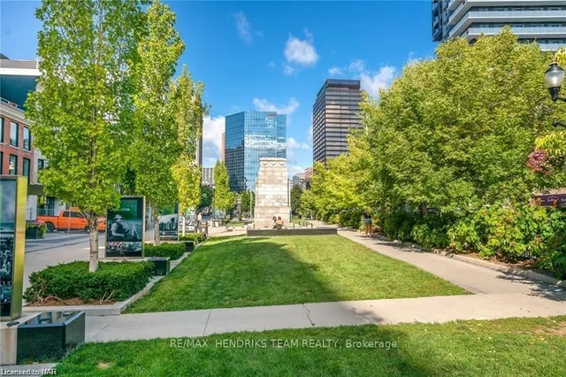 Additional image 38 of 112 KING St Unit LPH10