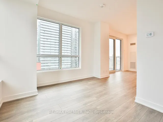 Additional image 9 of 108 Peter St Unit 1715