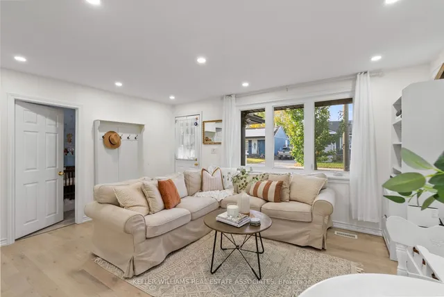 Additional image 10 of 404 Tragina Ave