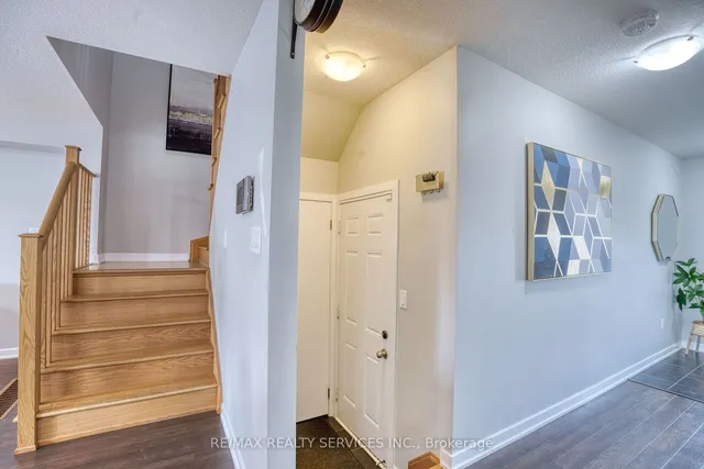 Additional image 4 of 146 Crafter Cres