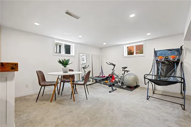 Additional image 32 of 2227 DEYNCOURT Dr