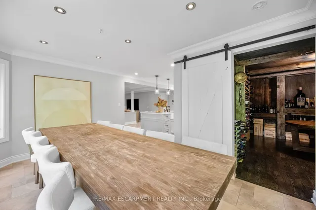 Additional image 12 of 185 Central Dr