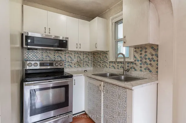 Additional image 6 of 200 Tragina Ave