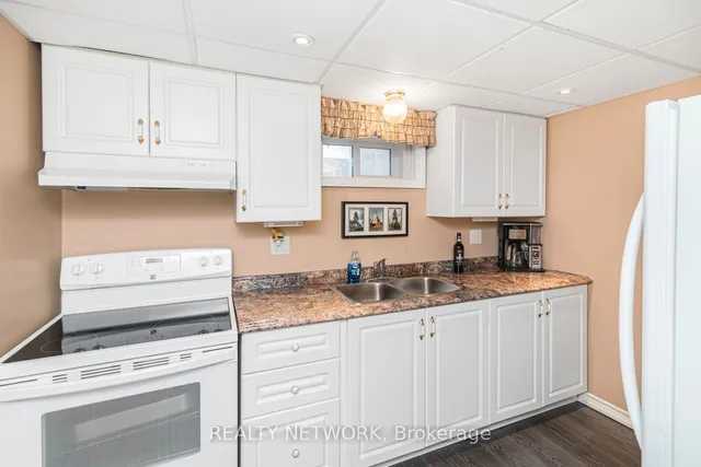 Additional image 34 of 16 Fernwood Cres