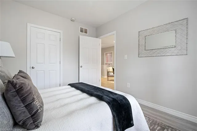 Additional image 12 of 100 Park Row Row