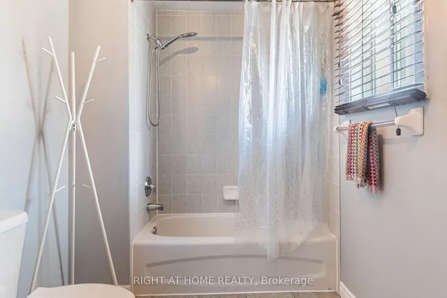 Additional image 26 of 64 Solsbury Cres