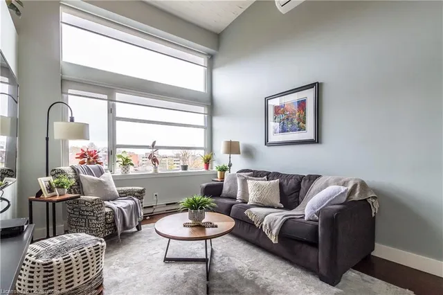 Additional image 22 of 50 Main St Unit 405