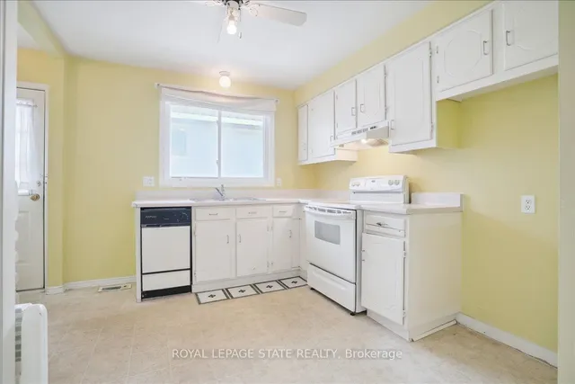 Additional image 20 of 77 Cranbrook Dr