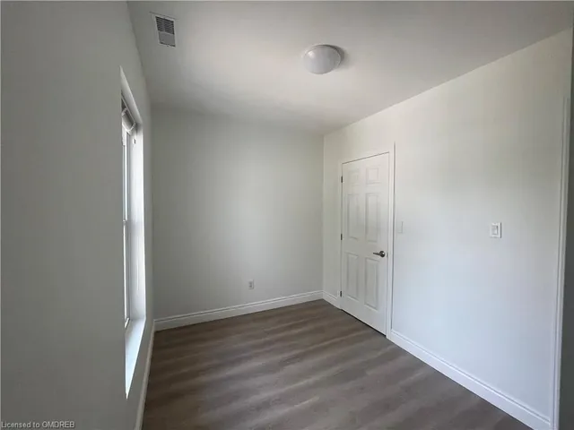 Additional image 35 of 49 Fairleigh Ave