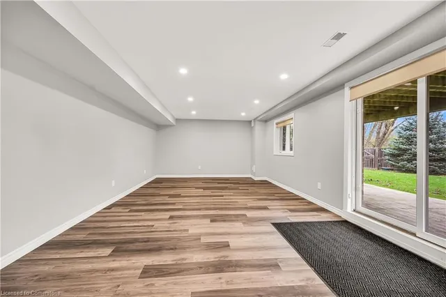 Additional image 31 of 61 Waterford Cres