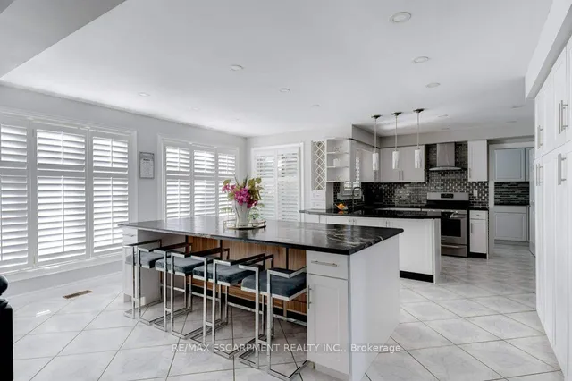 Additional image 10 of 35 Lido Dr