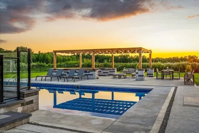 Additional image 41 of 37 Eleventh Rd