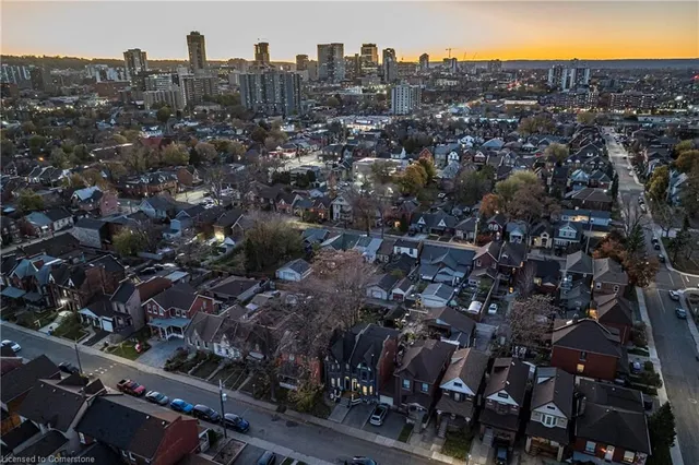 Additional image 40 of 185 1/2 Emerald St