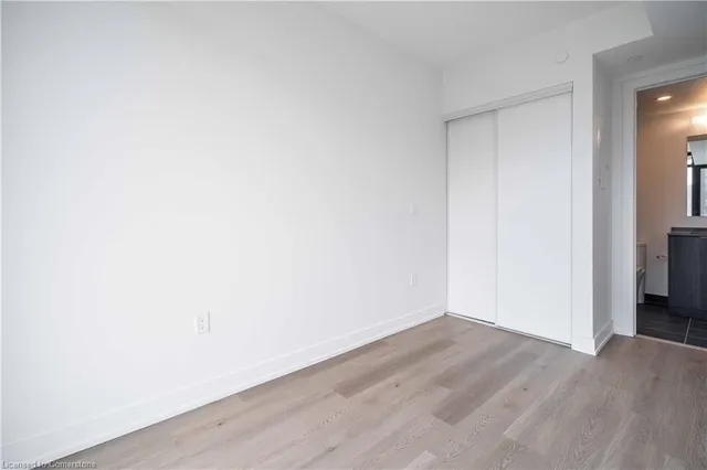 Additional image 18 of 1 Jarvis St Unit 908