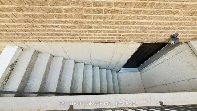 Additional image 32 of 208 John Frederick Dr