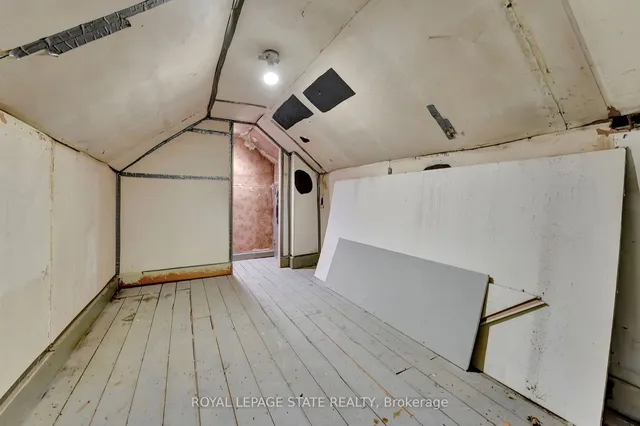 Additional image 27 of 62 Houghton Ave