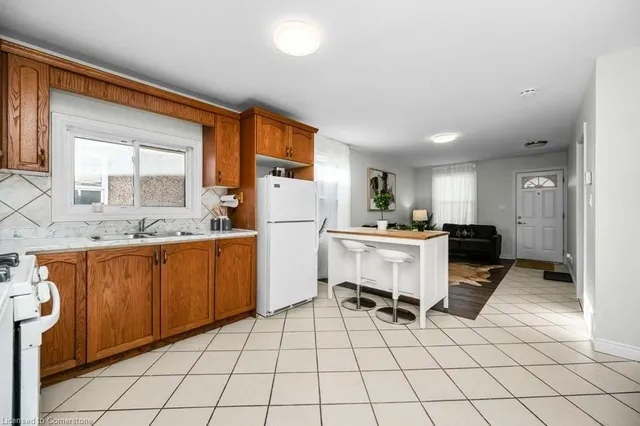 Additional image 12 of 536 John St