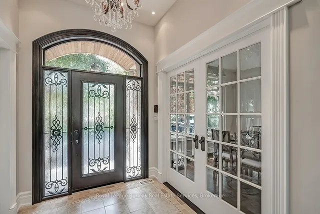 Additional image 4 of 883 Kingsway Dr