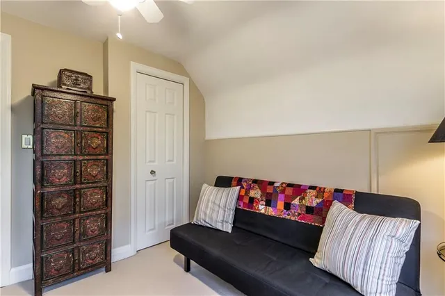 Additional image 29 of 1043 JOAN Dr