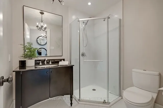 Additional image 20 of 883 Kingsway Dr