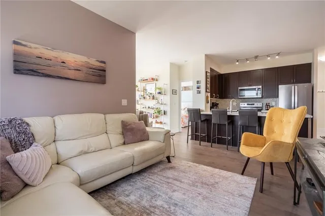 Additional image 13 of 1940 IRONSTONE Dr Unit 404