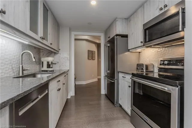 Additional image 9 of 430 Pearl St Unit 311