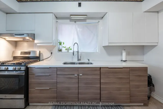 Additional image 10 of 50 1/2 Clyde St