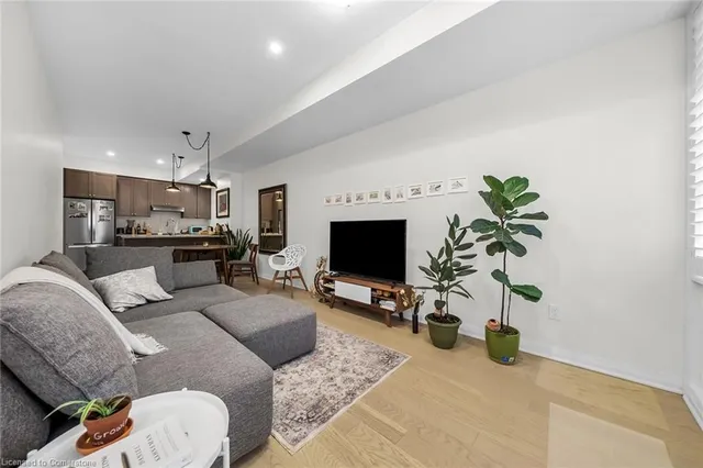 Additional image 10 of 12 Blanshard St Unit 203