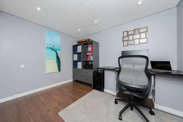 Additional image 38 of 1523 RUSHOLME Cres