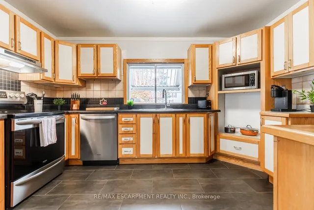 Additional image 11 of 60 Lake Avenue Dr