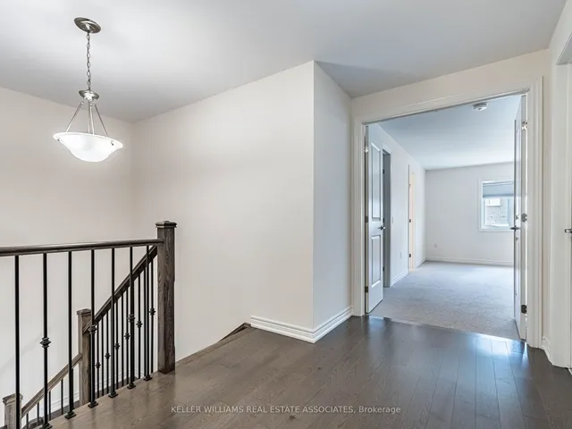 Additional image 23 of 18 Heming Tr