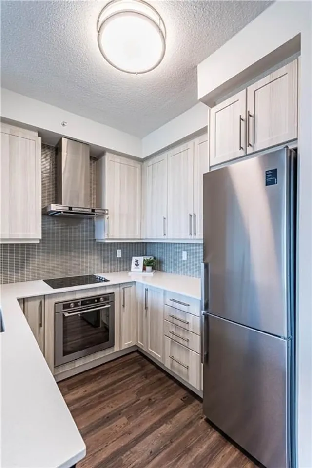 Additional image 12 of 2081 FAIRVIEW St Unit 1406